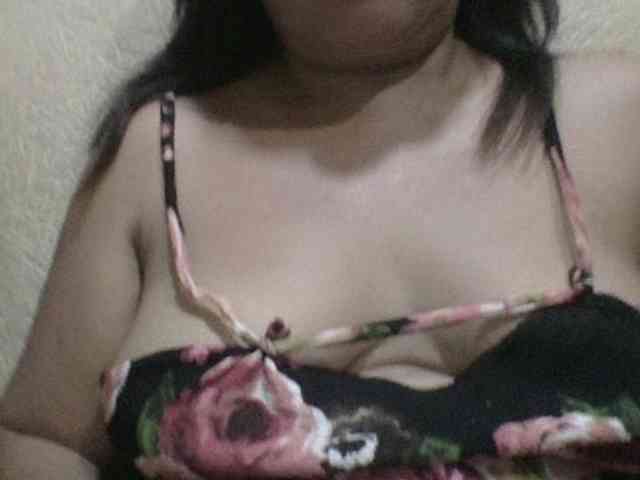 Model: PinayAnna
