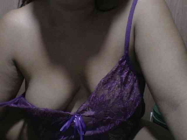 PinayAnna webcam