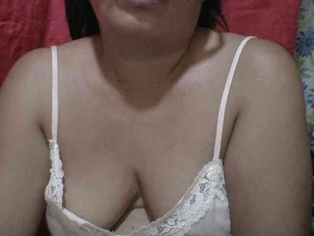 PinayAnna webcam