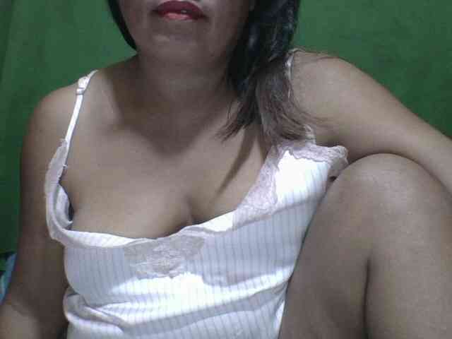 PinayAnna webcam
