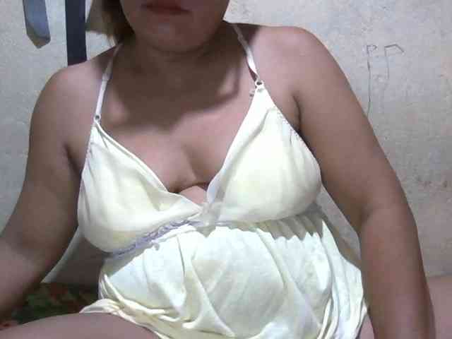 PinayAnna webcam