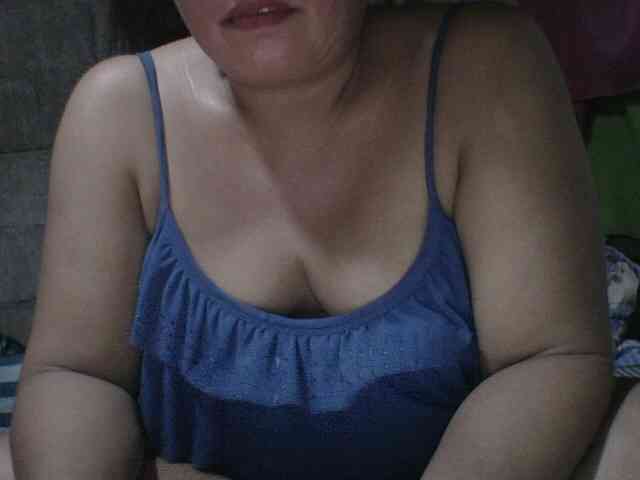 PinayAnna webcam