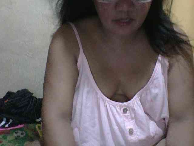 PinayAnna webcam