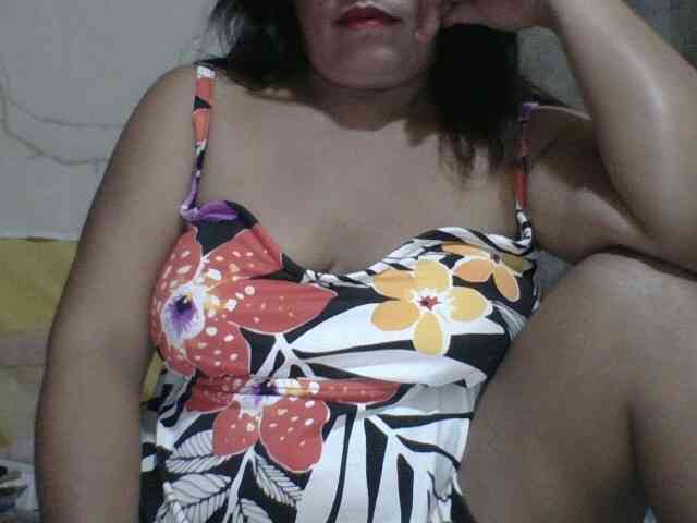 PinayAnna webcam