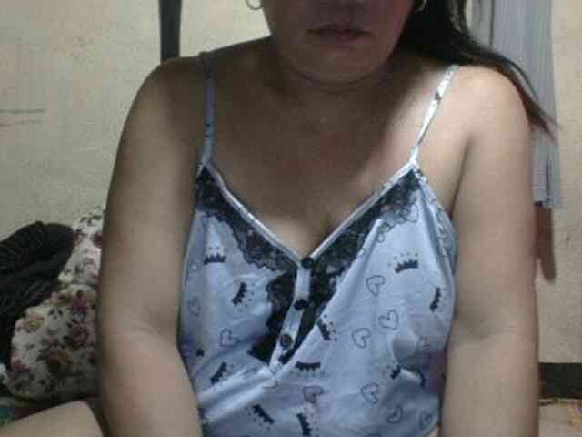 Model: PinayAnna