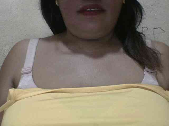 PinayAnna webcam