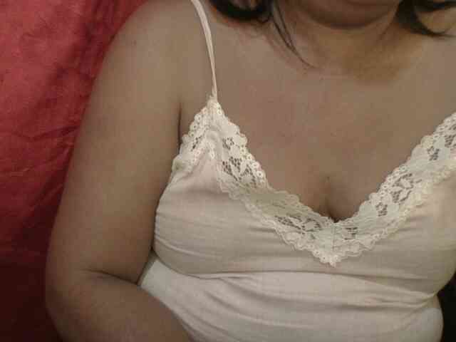 PinayAnna webcam