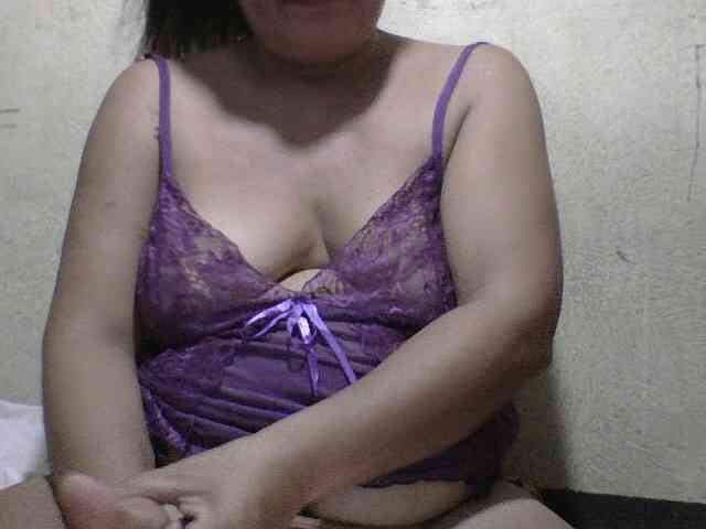 PinayAnna webcam