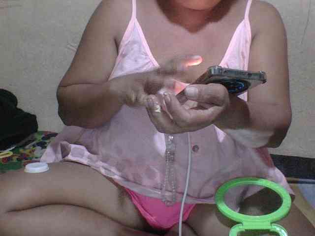 Model: PinayAnna