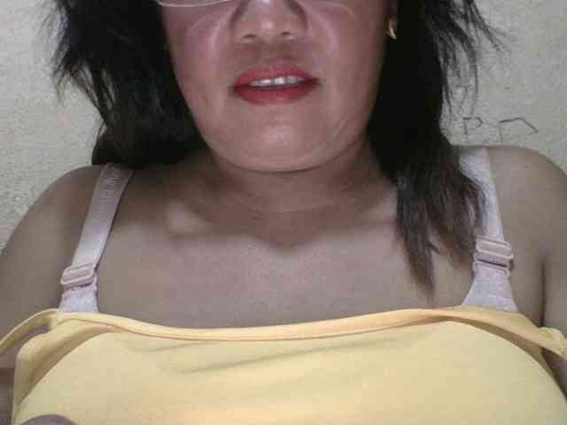 PinayAnna webcam