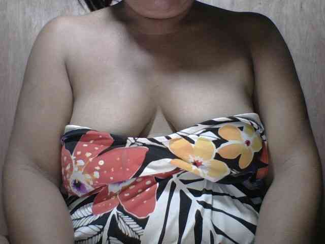 PinayAnna webcam
