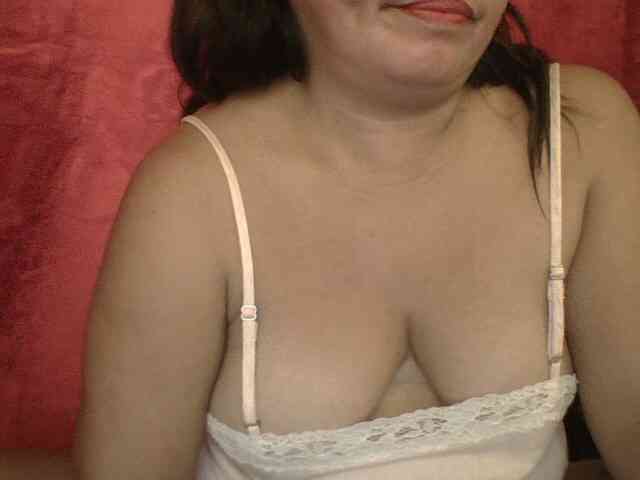 PinayAnna webcam