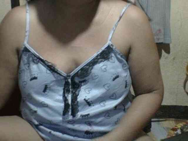 PinayAnna webcam