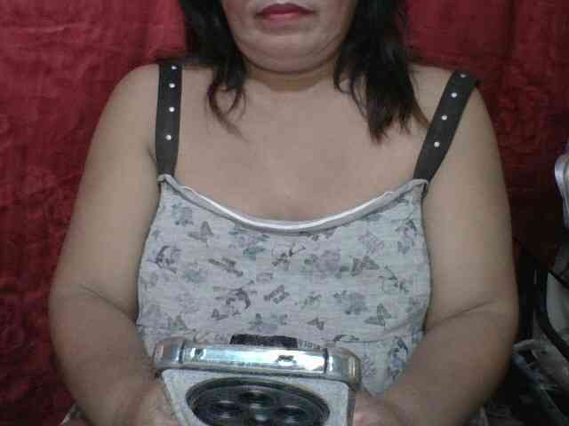 PinayAnna webcam