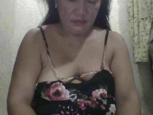PinayAnna webcam