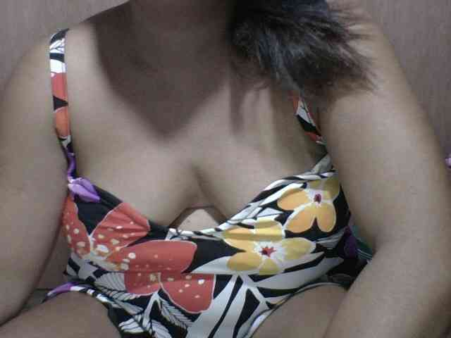 PinayAnna webcam