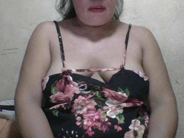 Model: PinayAnna