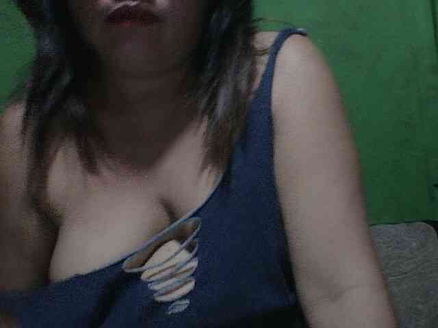 PinayAnna webcam