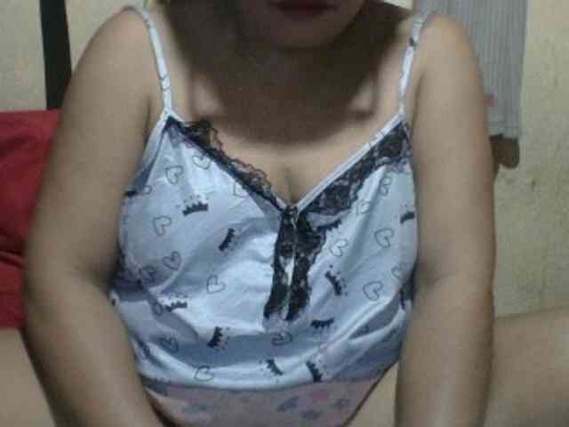 PinayAnna webcam
