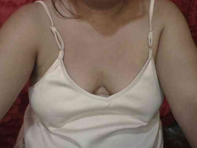 PinayAnna webcam