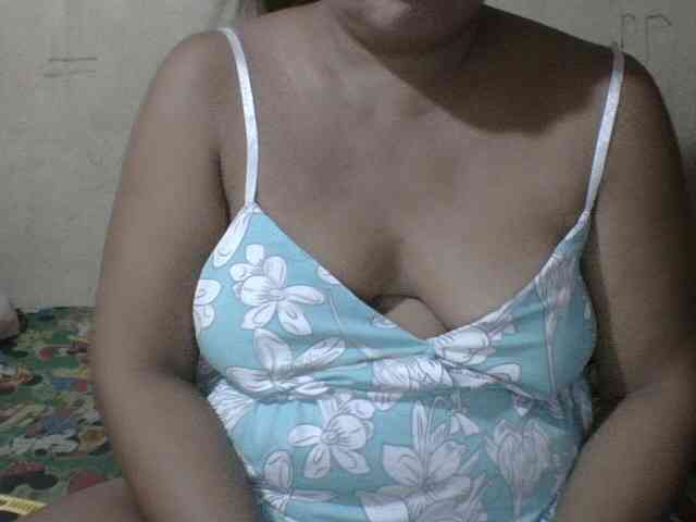 PinayAnna webcam