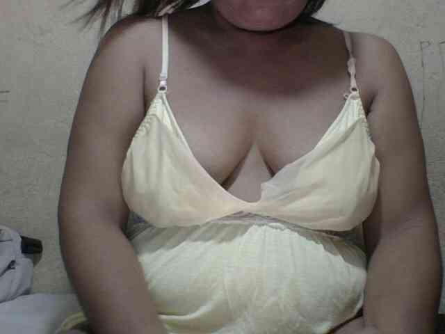 PinayAnna webcam