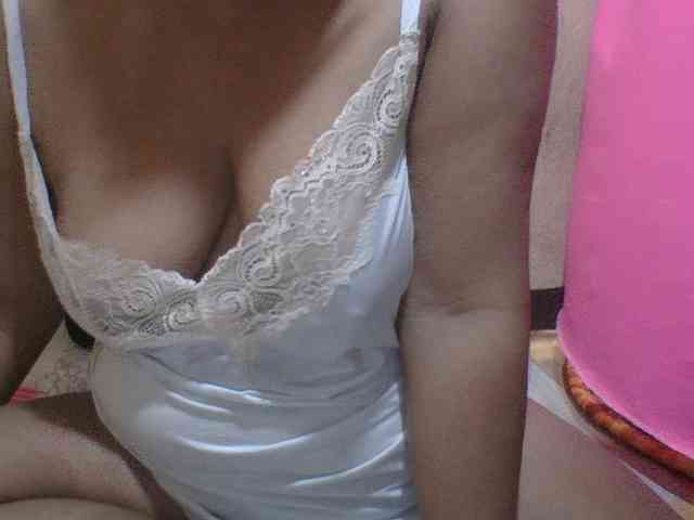 PinayAnna webcam