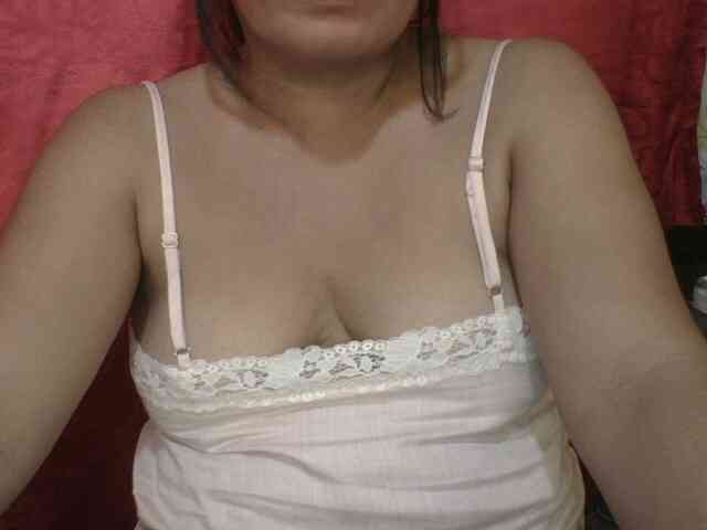 Model: PinayAnna