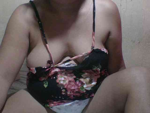 PinayAnna webcam