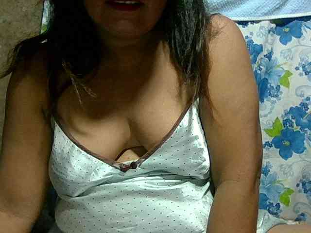 PinayAnna webcam