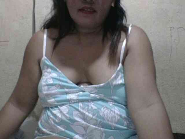 PinayAnna webcam