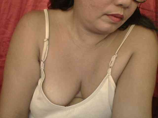 PinayAnna webcam