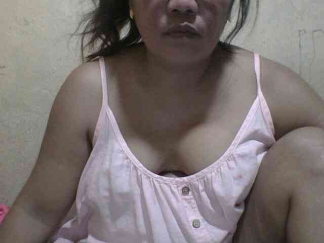 PinayAnna webcam