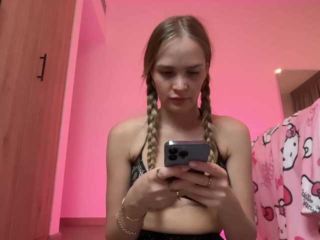 xo-madelinee live cam on BongaCams