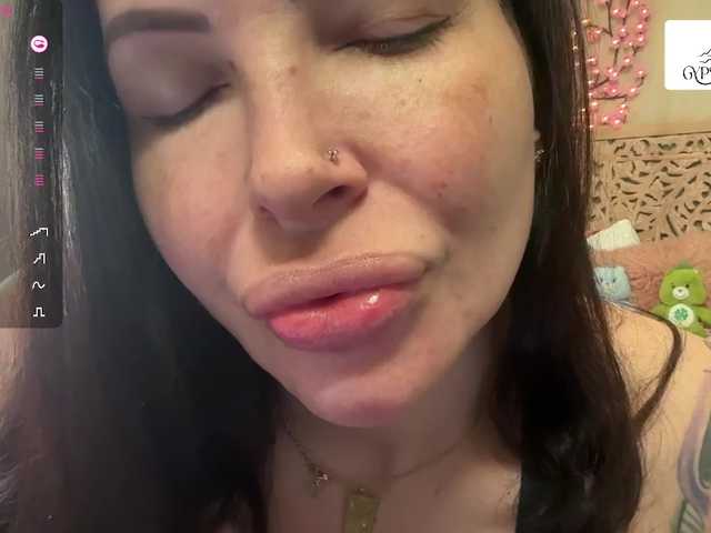 GypsyRebellion live cam on BongaCams