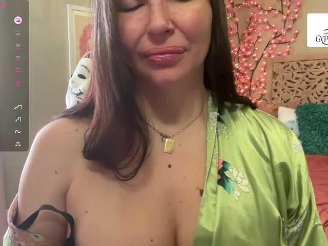 GypsyRebellion live cam on BongaCams