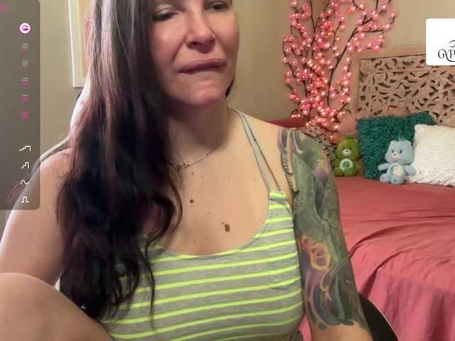 GypsyRebellion live cam on BongaCams