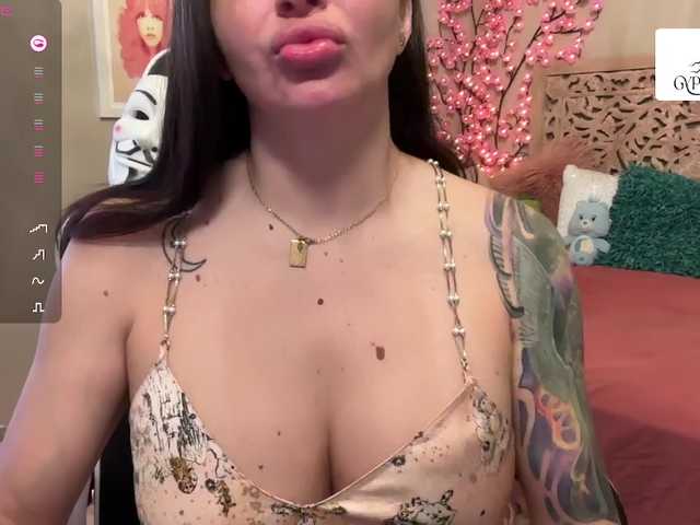 GypsyRebellion live cam on BongaCams