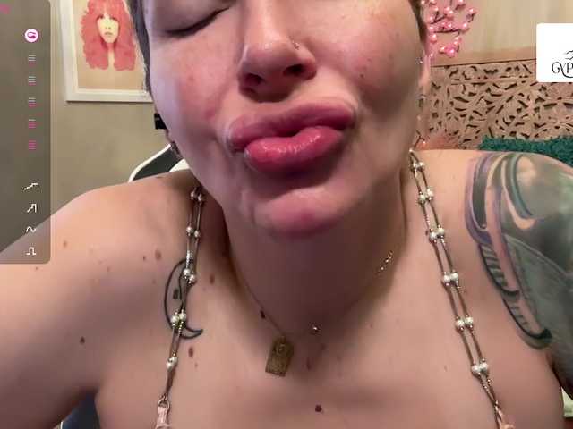 GypsyRebellion live cam on BongaCams