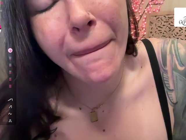 GypsyRebellion live cam on BongaCams