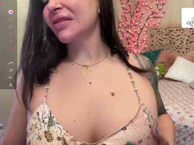 GypsyRebellion webcam