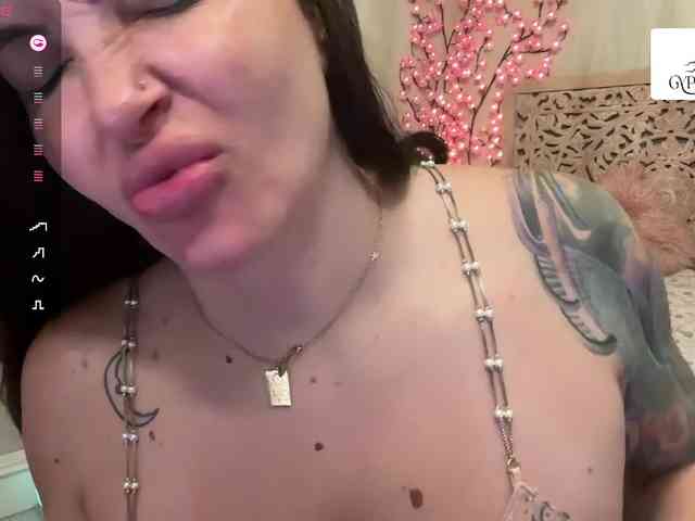 GypsyRebellion webcam