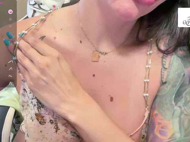 GypsyRebellion webcam