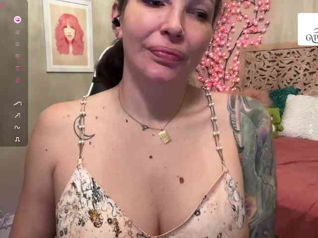 GypsyRebellion webcam