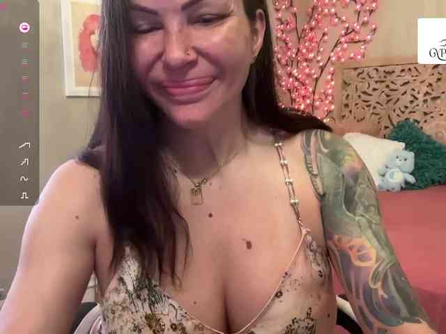 GypsyRebellion webcam
