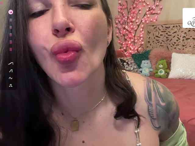 GypsyRebellion webcam