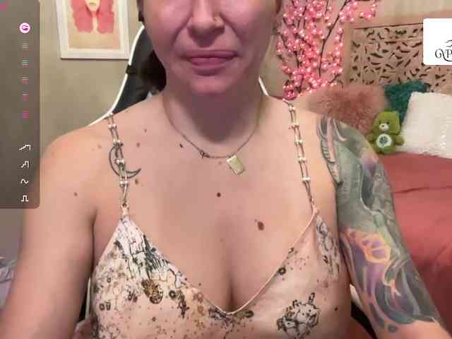 GypsyRebellion webcam