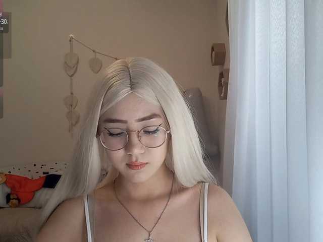 MyrleHenggeler live cam on BongaCams