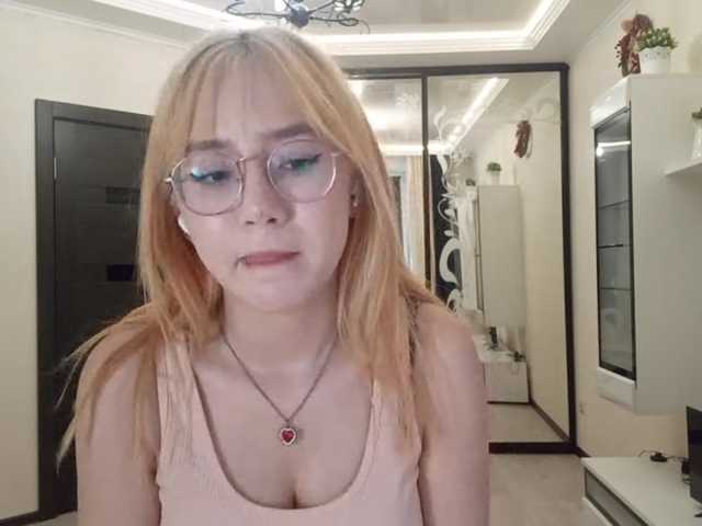 MyrleHenggeler live cam on BongaCams