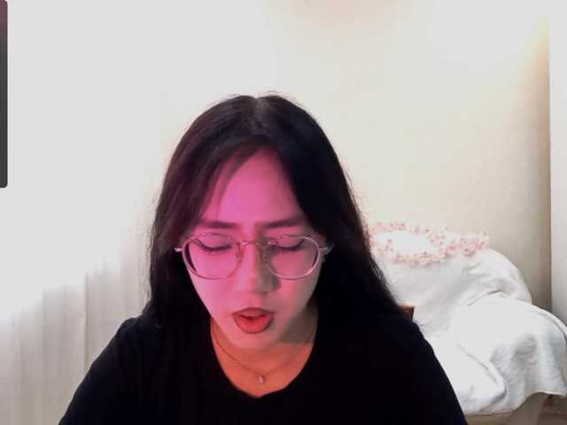 MyrleHenggeler live cam on BongaCams